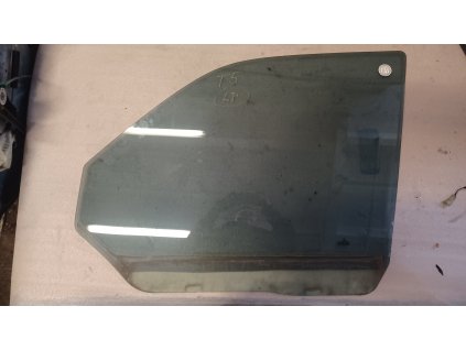 Sklo dveří levé přední VW multivan T5