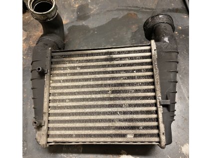 Intercooler 1.9tdi 2.0tdi VW Passat B5.5 superb 1 8D0 145 805 C 8D0145805C