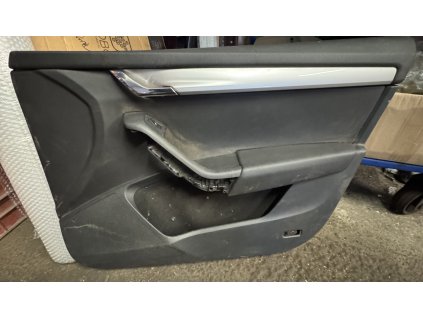 Čalounění dveří pravé přední Škoda Octavia 3