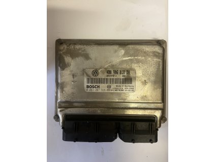 Řídící jednotka motoru 4B0 906 018 DH, 4B0906018DH