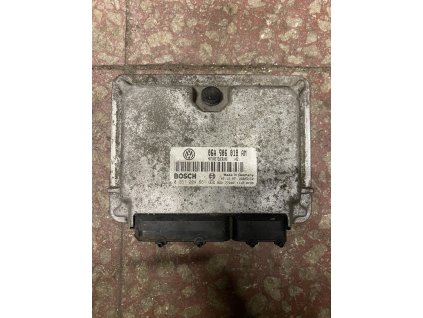 Řídicí jednotka motoru 06A 906 018 AM 06A906018AM