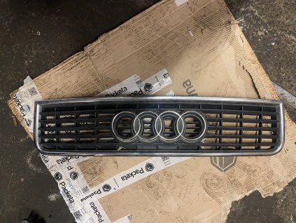 Přední maska Audi A3 8E0 853 651 F 8E0853651F