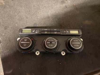 Ovládání Topeni a klimatizace s vyhřevem sedadel VW Passat B6