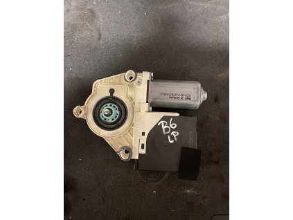 Motorek stahování oken levy přední VW Passat B6 1K0 959 701 K 1K0959701K 1K0 959 793 G 1K0959793G