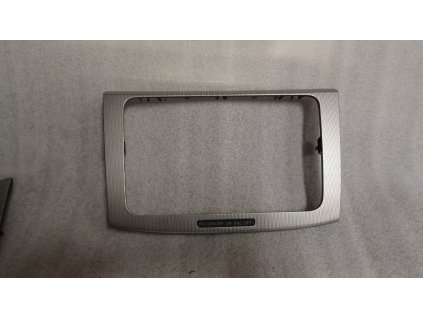 Rámeček Autorádia VW Passat B6 3C0 858 069 A 3C0858069A