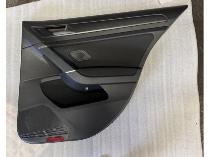 Čalounění dveří pravé zadní VW Golf 7