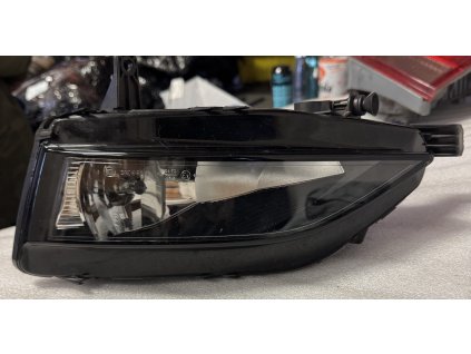 Pravé přední mlhové světlo VW Golf 7