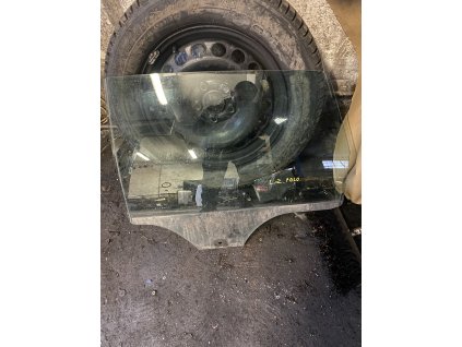 Sklo leve zadní VW Polo