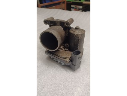 Škrtící klapka 03C 133 062 B 03C133062B