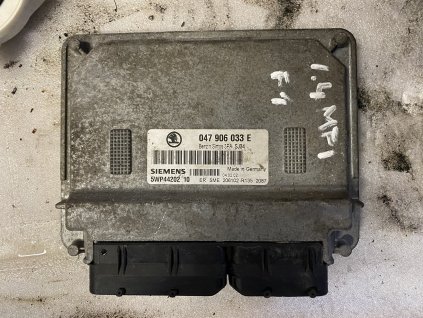Řídicí jednotka motoru Škoda Fabia 1 1.4MPI 047 906 033 E 047906033E