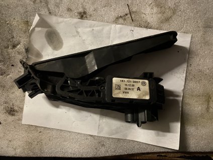 Plynový pedál 1K1 721 503 P 1K1721503P