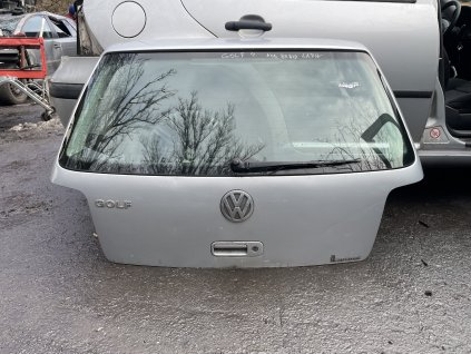 Páté vrata Golf 4 hatchback kód barvy LA7W