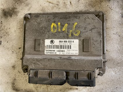Řídicí jednotka motoru Škoda Octavia 1 1.6 06A 906 033 K 06A906033K