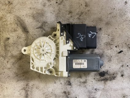 Motorek stahování oken levy zadni VW Passat B6 1K0 959 703 P 1K0959703P