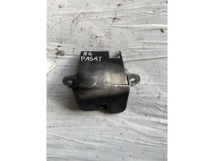 Zamek pátých dveří VW Passat B6