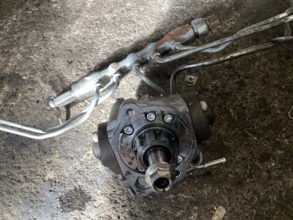 Naftové čerpadlo Subaru Legacy 29400-0760 29400-0760