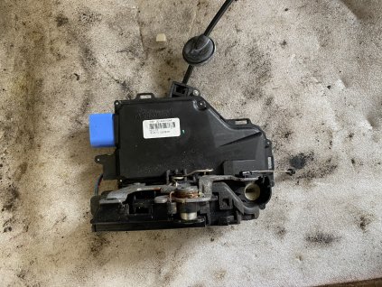 Zámek dveří levy přední VW Touran  3D1 837 015 AP 3D1837015AP