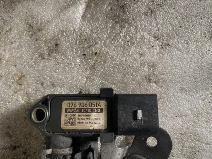 Senzor odchylky tlaku 076 906 051 A 076906051A