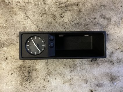 Hodiny s odkládací přihradkou BMW E36