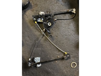 Stahovačka leva přední Škoda Octavia 1