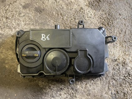 Kryt ventilu VW Passat B6 03G 103 475 D 03G103475D
