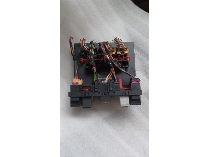 Komfortní jednotka 3C0937049E - Centrální řídicí jednotka komfortní elektroniky VW Passat B6