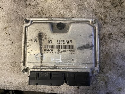 Řídicí jednotka motoru Škoda Fabia 1 038 906 012 AN 038906012AN