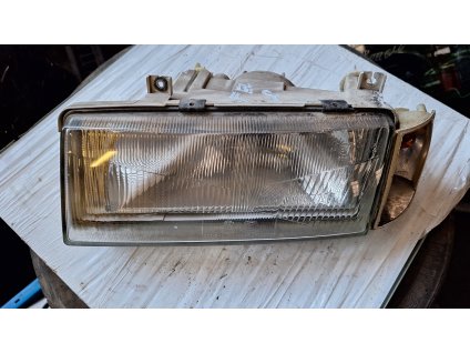 Přední světlo levé Škoda Felicia 1998-2000