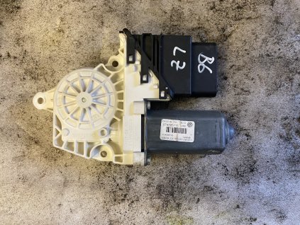 Motorek stahování oken levý zadní VW Passat B6 Combi 3C9 959 703 3C9959703