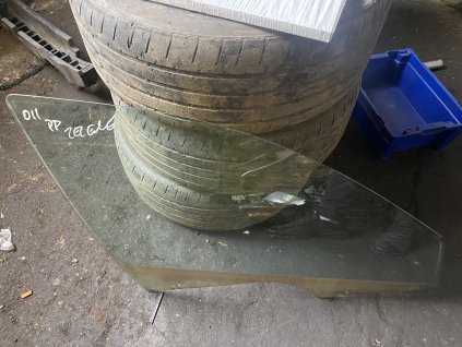 Sklo právé přední Škoda Octavia 2