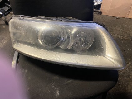 Přední světlo Xenon pravé Audi A6 C6
