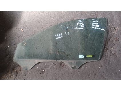 Sklo dveří levé přední Škoda Superb 1