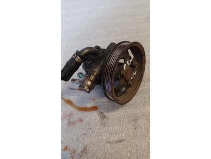 Čerpadlo posilovače řízení VW Passat B5.5 8D0 145 177 L 8D0145177L