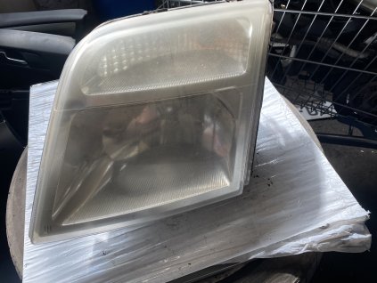 Přední světlo leve transit Connect