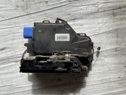 Zamek dveří 7L0 839 015 D 7L0839015D