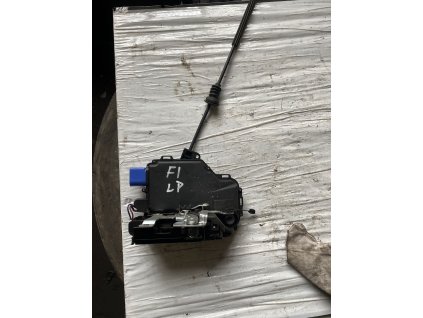 Zamek dveří levý přední Škoda Fabia 1