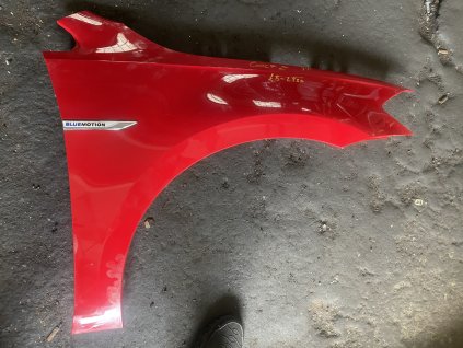 Blatnik pravý přední VW Golf 7 Kod barvy LY3D