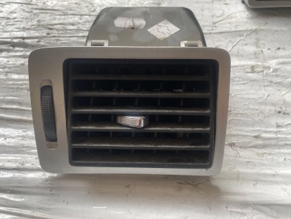 Výdech topení levý přední Peugeot 307 9634499077 9634499077