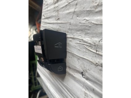 Tlačítko pro otevírání přihradky spolujezdce Audi A6 4F 4F1 927 227 A 4F1927227A