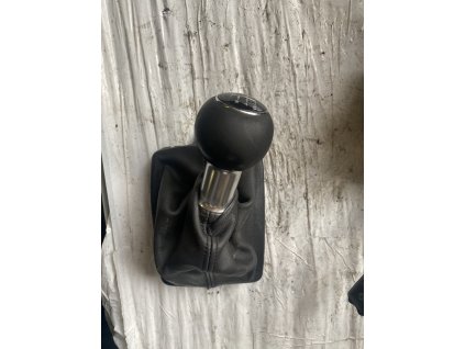 Řadicí páka 6ti-rychlostní Audi A6 4F