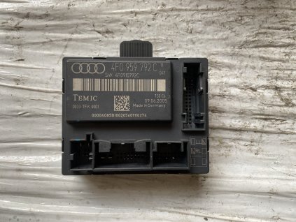 Řídící jednotka dveří pravé přední Audi A6 4F 4F0 959 792 C 4F0959792C