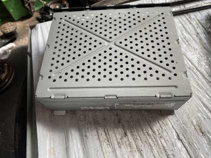 Řídicí jednotka a přijímač pro autorádia Audi A6 4F 4F0 035 541 B 4F0035541B