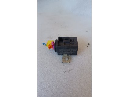 Ochrana proti přetížení baterie Audi A6 4F 4F0915519 4F0 915 519