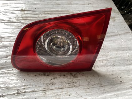 Vnitřní světlo zadni práve VW Passat B6 Combi 3C9 945 094 3C9945094