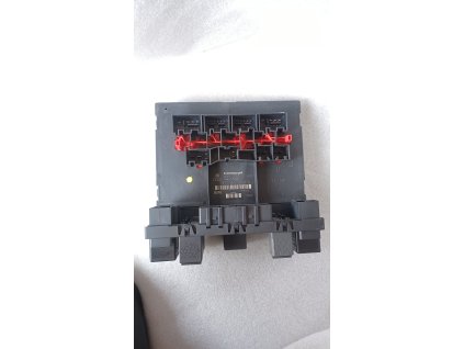 Komfortní jednotka 3C0937049AJ - Centrální řídicí jednotka komfortní elektroniky VW Passat B7