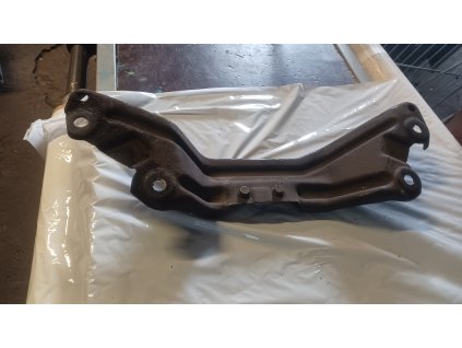 Držák katalyzátoru Audi A6 4F 4F0253071A 4F0 253 071 A