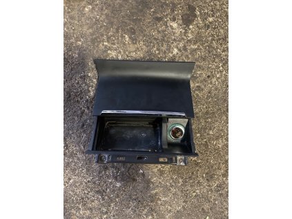 Popelník Škoda Superb 2 3T0 857 962 B 3T0857962B