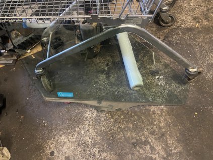 Sklo prave přední Škoda Fabia 2