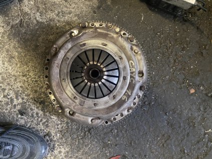 spojkova sada  1.6tdi