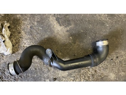 Tlaková hadice intercooleru VW Passat B6 3C0 145 770 B 3C0145770B